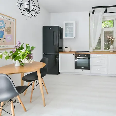 Moon Apartment